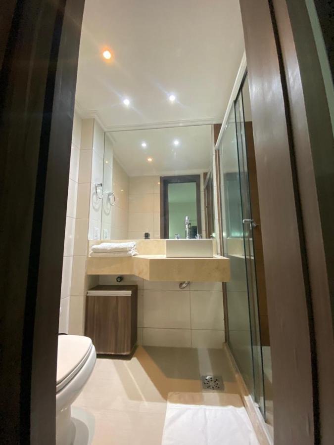 1810 - Flat Temporada Em Goiania-proximo Ao Parque Areiao Apartment *